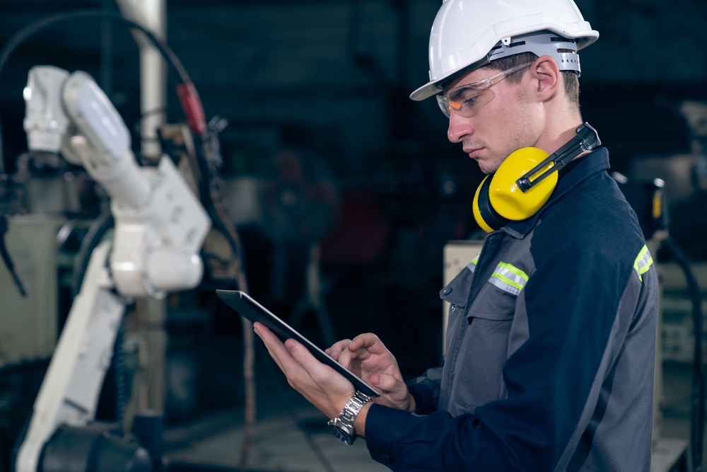 reducing unplanned downtime in factories How to Reduce Unplanned Downtime in Factories with Smart Monitoring